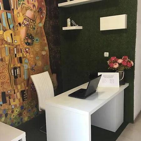 Globus Affittacamere 2*