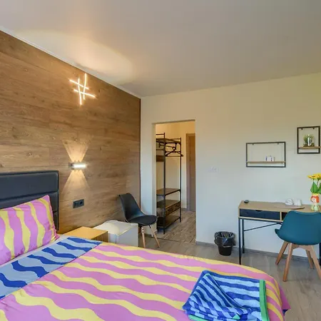 Konukevi Globus Naousa