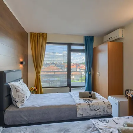 Konukevi Globus Naousa