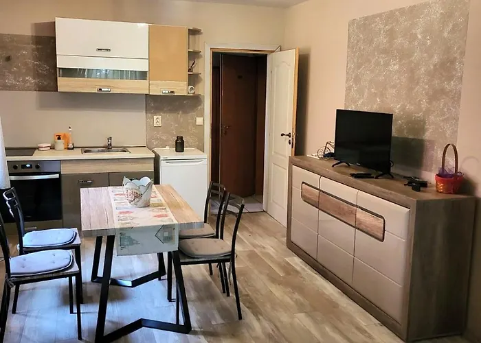 Globus Vendégház 2*